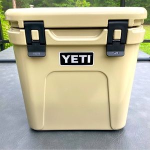 Yeti Cooler, Roadie 24, Tan